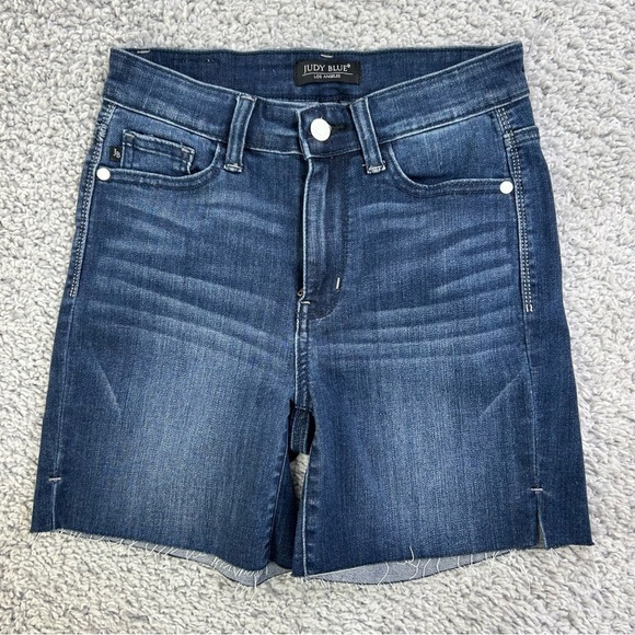 Judy Blue Shorts Womens Small Denim Cut Offs Style # JB15258DK Stretch Casual - Picture 1 of 3